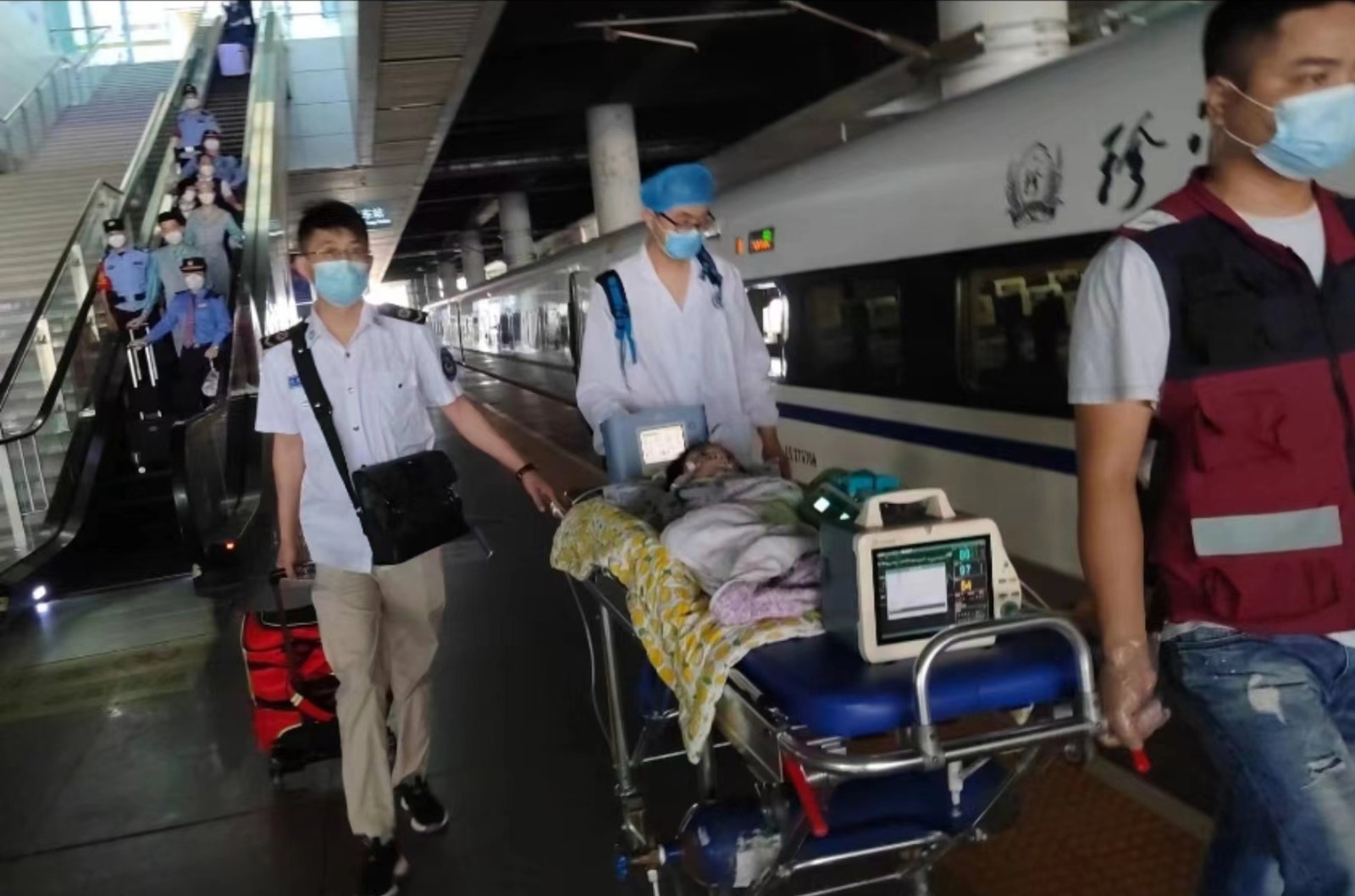 宽甸高铁转运公司