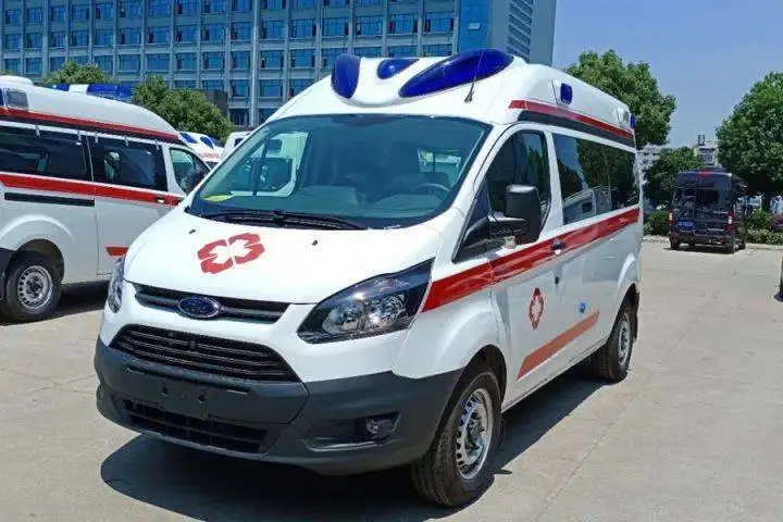 宽甸长途救护车转院